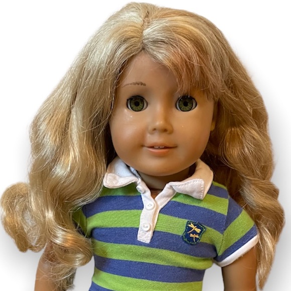 Retired American Girl 2010 Lanie with doll book and 2 outfits - Picture 14 of 15